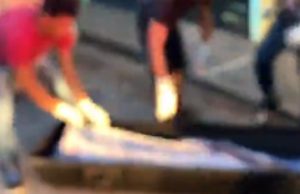 Ex-presidiário é executado à queima-roupa com 8 tiros no Jorge TeixeiraA vítima estava dentro de uma quitinete