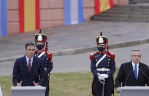 Espia> ‘Brasileiros vieram da selva’, diz presidente da Argentina que depois pediu ‘desculpas’Em encontro com primeiro-ministro espanhol, Alberto Fernández se confunde com citações e faz declaração xenofóbica