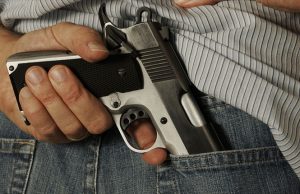 Em Iranduba, criminosos armados invadem hospital para matar desafeto à luz do diaÀ luz do dia