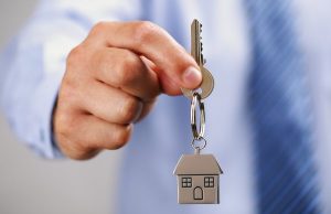 Em Manaus, falso corretor é preso em flagrante; vendia o mesmo imóvel para pessoas diferentesUma das vítimas já havia repassado para o homem cerca de R$ 11 mil