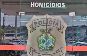 Na Compensa, adolescente sai de casa para comprar lanche e acaba executado