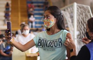 Mais de 15 mil manauaras não voltaram para tomar segunda dose da vacinaDívida com a saúde