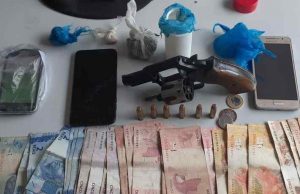 Em Iranduba, homens são presos e um adolescente é apreendido por tráfico de drogasCom eles foram apreendidas drogas, arma de fogo, munição e dinheiro