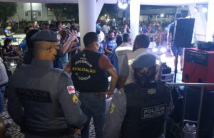 Festão clandestino com mais de 2 mil pessoas no Tarumã é tombada pela polícia