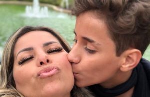 Após morte do filho, ex-vocalista da Magníficos alerta: ‘Vigiem. A internet está doente’; vídeoLuto e recado