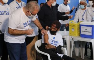 Marcelo Queiroga pede aos brasileiros que não fujam da segunda doseImunização