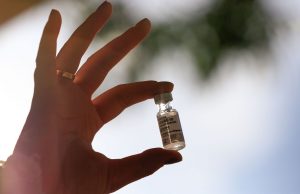 Prefeitura do Rio suspende vacinação por falta de dosesAtraso