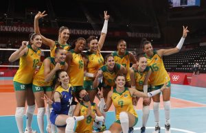 Invictas, meninas do vôlei encaram russas no primeiro mata-mataDesafio