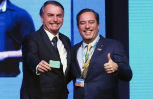 Presidente da Caixa é o quarto infectado pela Covid da comitiva de Bolsonaro nos EUAIsolado