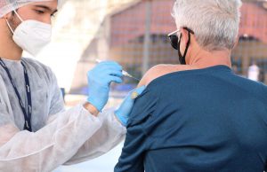 Botucatu inicia aplicação de 3ª dose de vacina contra covid-19