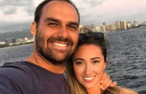 Esposa de Eduardo Bolsonaro testa positivo para Covid e diz estar fazendo ‘tratamento precoce’Família infectada