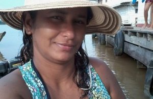 Ciúme doentio: ex-namorado não aceita fim e mata mulher com mais de 10 facadas em ManausA vítima foi surpreendida pelo assassino após ele invadir a residência onde ela morava no Jorge Teixeira