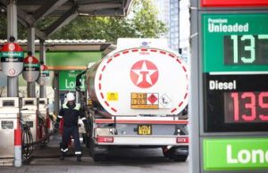 Reino Unido aciona militares contra crise de combustívelGoverno determinou que Exército ajude a distribuir combustíveis