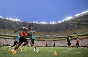 Ingressos de Brasil X Uruguai sorteados e não retirados serão doados para campanha da FHemoamTambém haverá novos sorteios