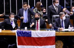 Marcelo Ramos se torna presidente interino da Câmara dos Deputados