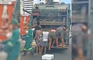 VÍDEO DA SEMANA – Pessoas buscam comida em caminhão de lixo em Fortaleza