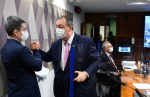 Relatório da CPI da Covid é aprovado com pedidos de indiciamentos contra Bolsonaro e Wilson LimaA caminho da PGR