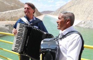 Bolsonaro cria vale-diesel: ‘preço do combustível lá fora está o dobro do Brasil’Pressão sobre o presidente