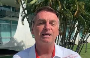 Bolsonaro grava vídeo e convoca pastores de Manaus para ‘um dia de muita graça, paz e orações’Fé e política misturados