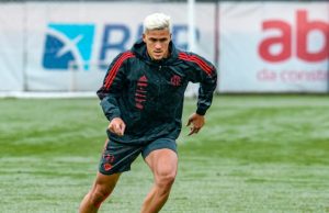 Bruxa solta na Gávea: Pedro passa por cirurgia no joelho e fica fora do FlamengoAzar