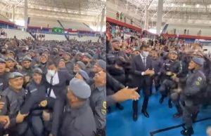 Mais de 400 novos PMs ovacionam Wilson Lima durante formaturaNovos policiais, aprovados em concurso de 2011, foram convocados pelo governador em 2020