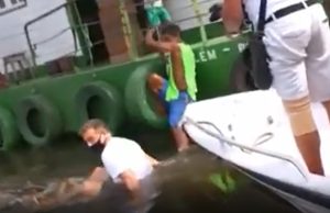 Vídeo: Luciano Huck afunda com canoa durante reportagem na AmazôniaPerrengue