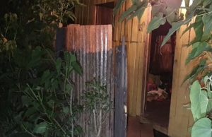 Endiabrado, homem tenta queimar casa com a esposa e filhos dentro no AM