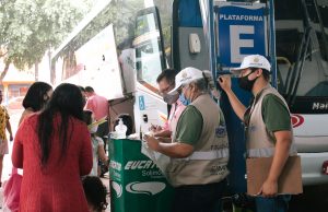 Álcool em gel se torna obrigatório dentro de veículos do transporte intermunicipal de passageirosA medida está em vigor e será fiscalizada pela Arsepam; multas variam de R$ 5 mil a R$ 15 mil