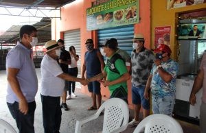 Amazonino faz caminhada na zona Leste e conversa com o povo na rua: ‘situação é muito grave’Pé na rua