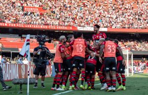 Flamengo goleia o São Paulo de Rogério Ceni, mas agora é tarde demaisCheirinho