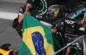 Hamilton vive domingo apoteótico, vence em Interlagos e multidão enlouquecida grita ‘Senna’Domingo histórico na Fórmula 1