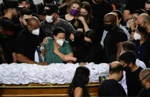 Lágrimas, homenagens e saudade na despedida de Marília Mendonça, sepultada em GoiâniaÚltimo ato