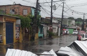 12 mil manauaras ainda estão sem energia elétrica após forte temporal