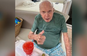 Aos 90 anos, ‘Velho Lobo’ brinda 2022: “Vocês vão ter que me engolir”