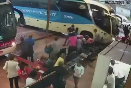 ÔNIBUS