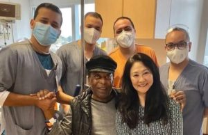 Pelé volta a ser internado por causa de tumor no cólonSaúde ao REI