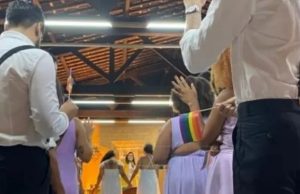 Pastora feminista da Igreja Batista celebra casamento entre mulheres pela primeira vezA bênção religiosa foi vista como um marco, pois a denominação batista é considerada uma das mais tradicionais e conservadoras igrejas evangélicas do Brasil