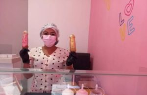 Fisioterapeuta abre loja de crepes em formato de pênis e conquista clientes: “Xibata 16 cm”O estabelecimento, inaugurado no início de dezembro gerou a desconfiança da vizinhança