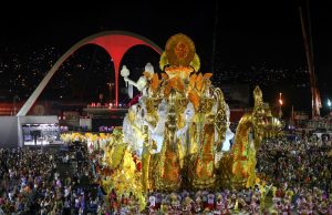 Rio e São Paulo adiam desfile de carnaval para feriado de TiradentesDecisão veio com o aumento de casos de covid-19