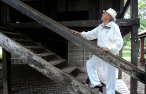 Corpo do poeta Thiago de Mello será velado no Palácio Rio Negro