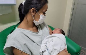 Primeiro bebê de 2022 da rede pública estadual nasce na Maternidade AlvoradaGael Benício nasceu nos primeiros 17 minutos do ano