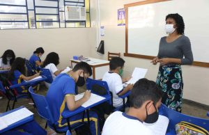 Professores e pedagogos da rede estadual vão receber reajuste de 9,19% no salário de janeiroPercentual corresponde à data-base dos anos de 2020 e 2021 da categoria