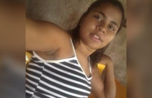 Jovem é assassinada na porta de casa após anunciar gravidez para ficante