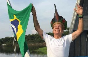 Manaus inaugura mural em homenagem ao cantor Zezinho Corrêa