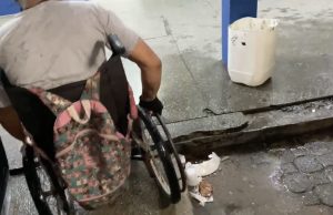 Cadeirante é preso suspeito de furtar roupas de shopping em Manaus