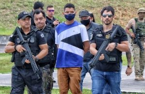 Com MEGA PROTEÇÃO “Lágrima” assassino de sargento da PM chega em ManausCrime ocorreu no dia 22 de janeiro, no bairro Coroado