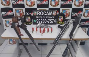 PESADÃO – Rocam apreende cinco armas de grosso calibre e prende dois em IrandubaArmamento foi localizado no bairro Novo Amanhecer