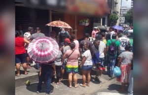 Homem é baleado e morto dentro de restaurante no Centro de ManausA vítima era churrasqueiro e trabalhava no local onde o crime aconteceu