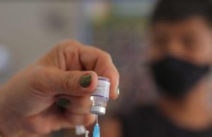 Mais de 1 mil são vacinados contra a Covid no bairro Nova VitóriaAdesão em massa