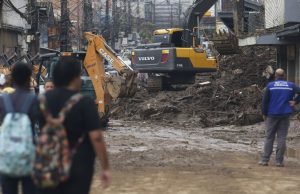 Chega a 176 o número de mortos em Petrópolis (RJ)